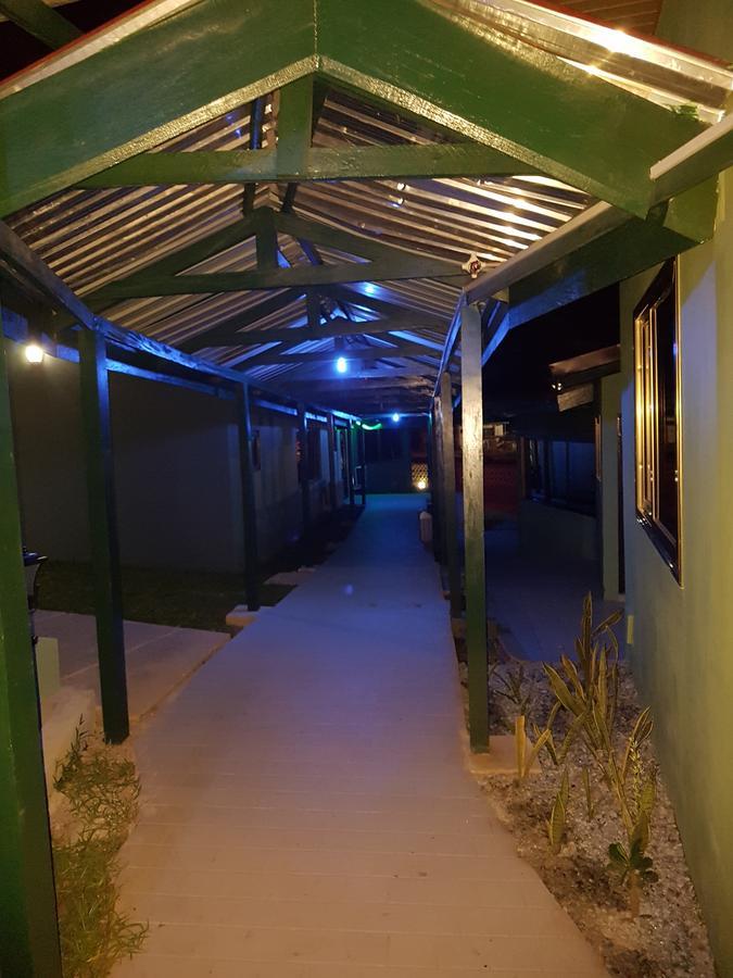 Mama Lee'S Lodge Yamoransa Exteriör bild